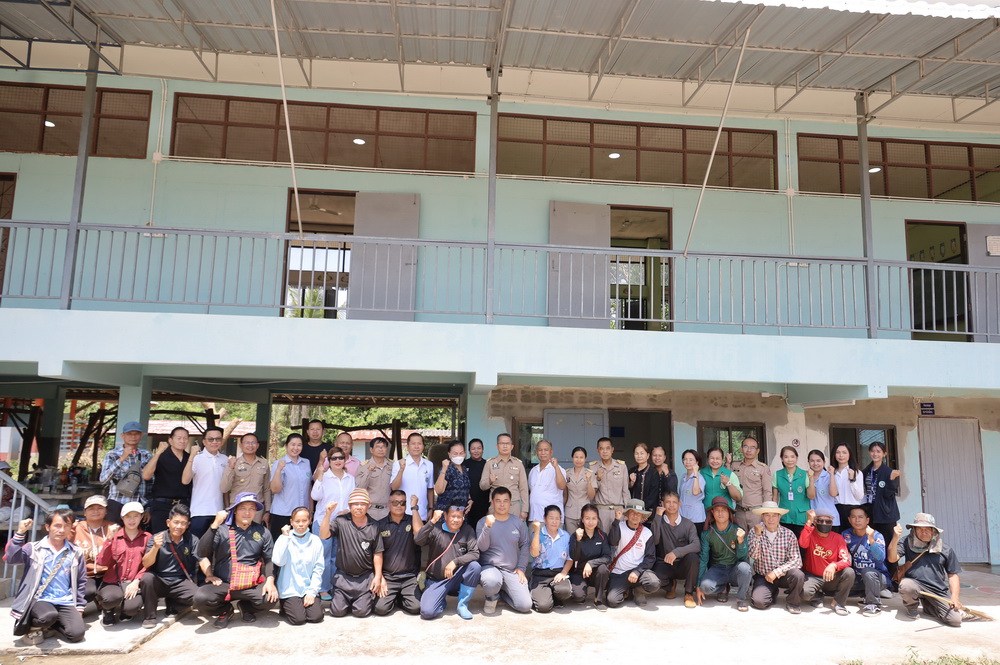 ผู้ว่าราชการจังหวัดกาฬสินธุ์ ลงพื้นที่ติดตามความก้าวหน้าการก่อสร้าง &ldquo;มินิธัญญารักษ์&rdquo; โรงพยาบาลกมลาไสย&nbsp;สำหรับดูแลบำบัดรักษาผู้ป่วยจากการใช้ยาเสพติดเพื่อคืนคนดี สู่ชุมชน