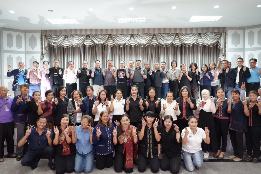 ผู้ว่าฯกาฬสินธุ์ นำทีมส่วนราชการ ผนึกกำลังขับเคลื่อนเป้าหมายการพัฒนาจังหวัดร่วมกับสื่อมวลชนเพื่อสร้างการรับรู้แก่ประชาชน ผ่านกิจกรรมจังหวัดกาฬสินธุ์ พบสื่อมวลชน