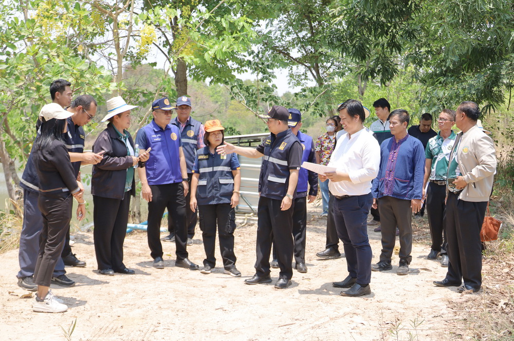 ผู้ว่าราชการจังหวัดกาฬสินธุ์ &nbsp;นำทีมส่วนราชการ ลงพื้นที่บูรณาการแก้ปัญหาขาดแคลนน้ำเพื่อการอุปโภคและบริโภค &nbsp;ในพื้นที่ หมู่ที่ 1, 2, 9 ตำบลกลางหมื่น อำเภอเมืองกาฬสินธุ์ 