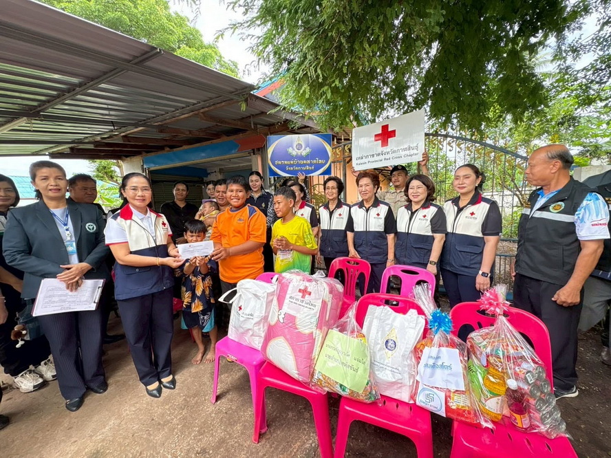 นายกเหล่ากาชาดจังหวัดกาฬสินธุ์ พร้อมคณะลงพื้นที่นายอำเภอสหัสขันธ์ เยี่ยมครัวเรือน ผู้พิการ ผู้ป่วยติดเตียง ตามโครงการเยี่ยมครัวเรือนยากจน ผู้พิการ ผู้ป่วยติดเตียง และผู้ด้อยโอกาสทางสังคม ประจำปีงบประมาณ พ.ศ. 2569 