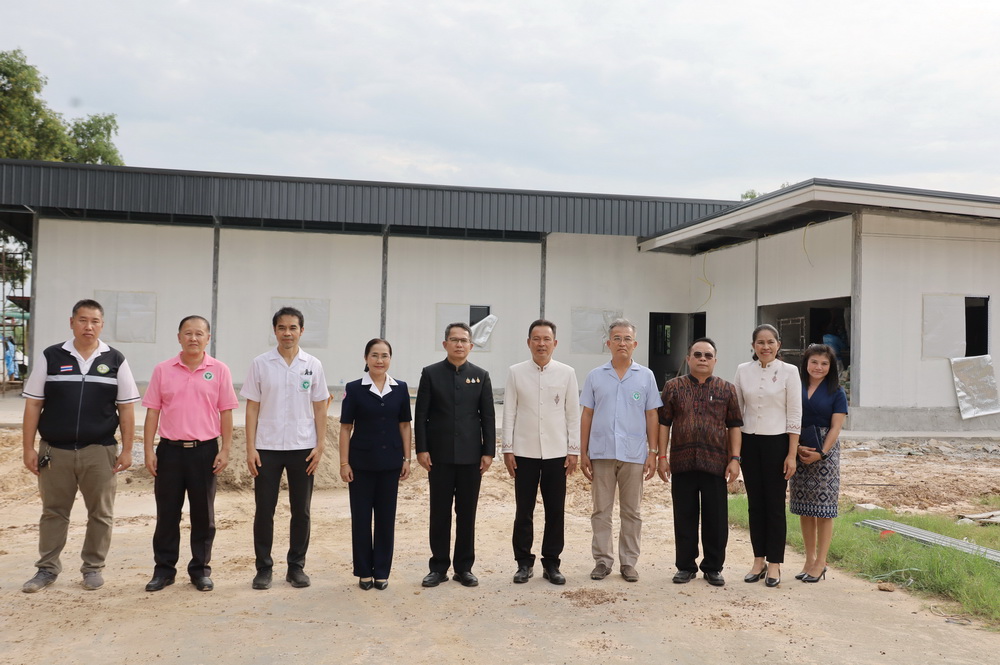 ผู้ว่าราชการจังหวัดกาฬสินธุ์ พร้อมนายกเหล่ากาชาด ลงพื้นที่ติดตามความก้าวหน้าการก่อสร้าง &ldquo;มินิธัญญารักษ์&rdquo; โรงพยาบาลหนองกุงศรี เพื่อใช้ในการบำบัดรักษาผู้ป่วยจากการใช้ยาเสพติดและคืนคนดี สู่ชุมชน