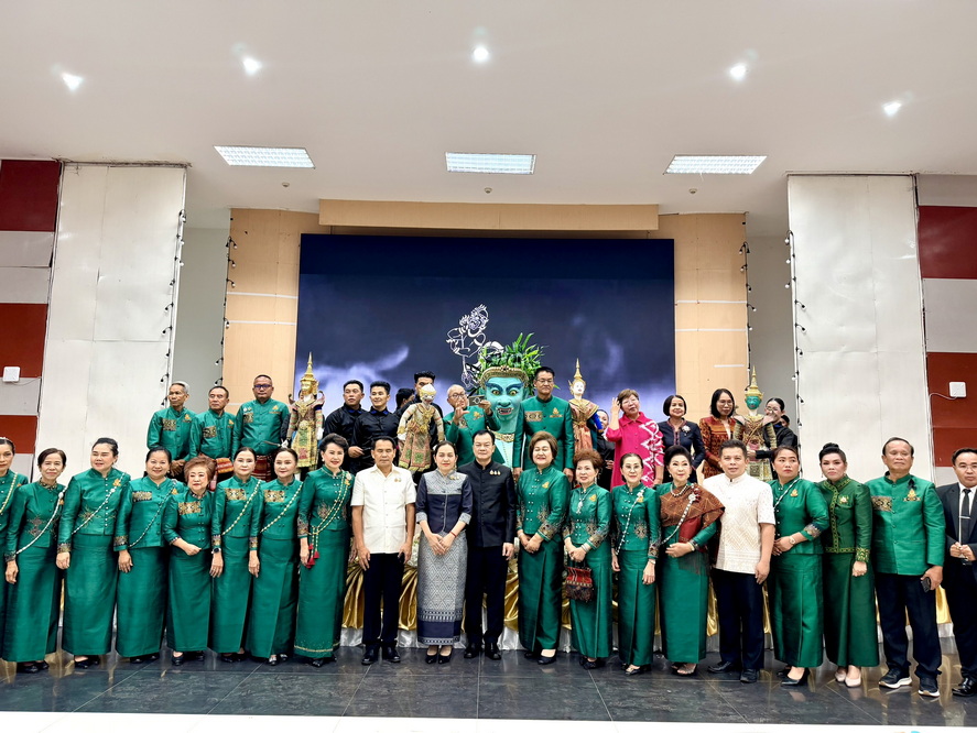 รองผู้ว่าฯ กาฬสินธุ์ &nbsp;เปิดการแสดงศิลปวัฒนธรรม "หุ่นละครเล็กโจหลุยส์" และมอบโล่เชิดชูเกียรติ "คนดีศรีวัฒนธรรม จังหวัดกาฬสินธุ์ ประจำปี 2569"